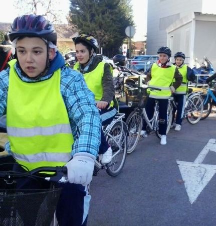 ©Ayto.Granada: 642 ESCOLARES RECIBIRN FORMACIN EN MATERIA DE MOVILIDAD CICLISTA PARA ESCOLARES